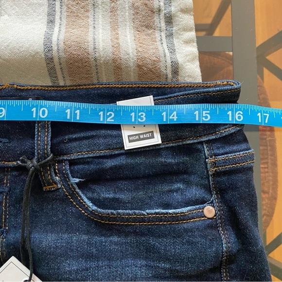 Judy Blue Palm Bay Exposed Button Fly High Rise Denim Shorts - Picture 14 of 16